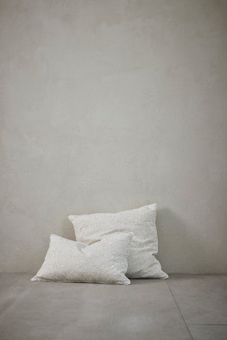 Feminia pillow 60x60 cm. off white