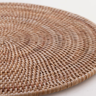 Norah round braided placemat Ø35 cm.