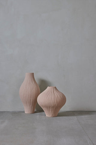 Esmia vase H34.5 cm. powder