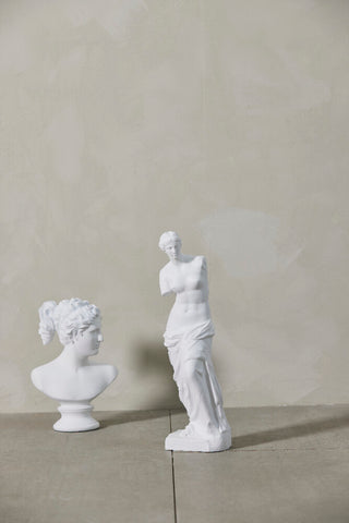 Statia sculpture H46.2 cm. white