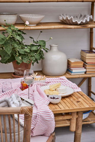 Olivia tablecloth Ø140 cm. red striped